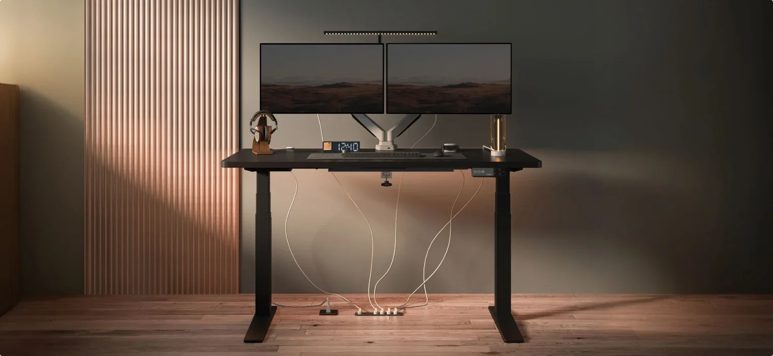 Wide render of the same black desk in the wood-slat room with loose white cables hanging to a floor power strip.