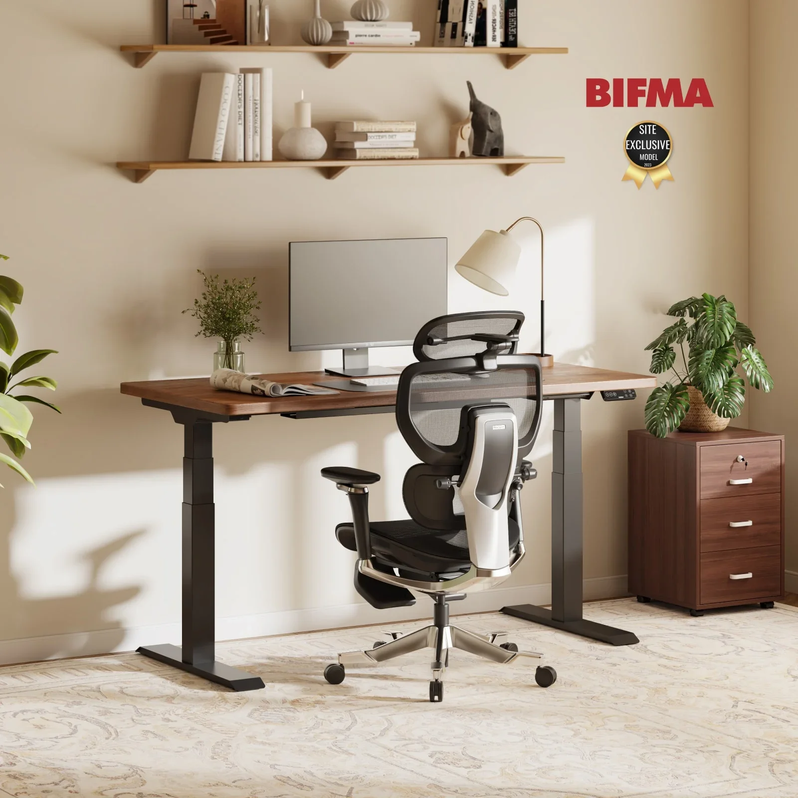 Black-frame E7 with walnut top in a warm home office with shelves, lamp, monitor, mesh chair and walnut pedestal, with a certification badge top-right.
